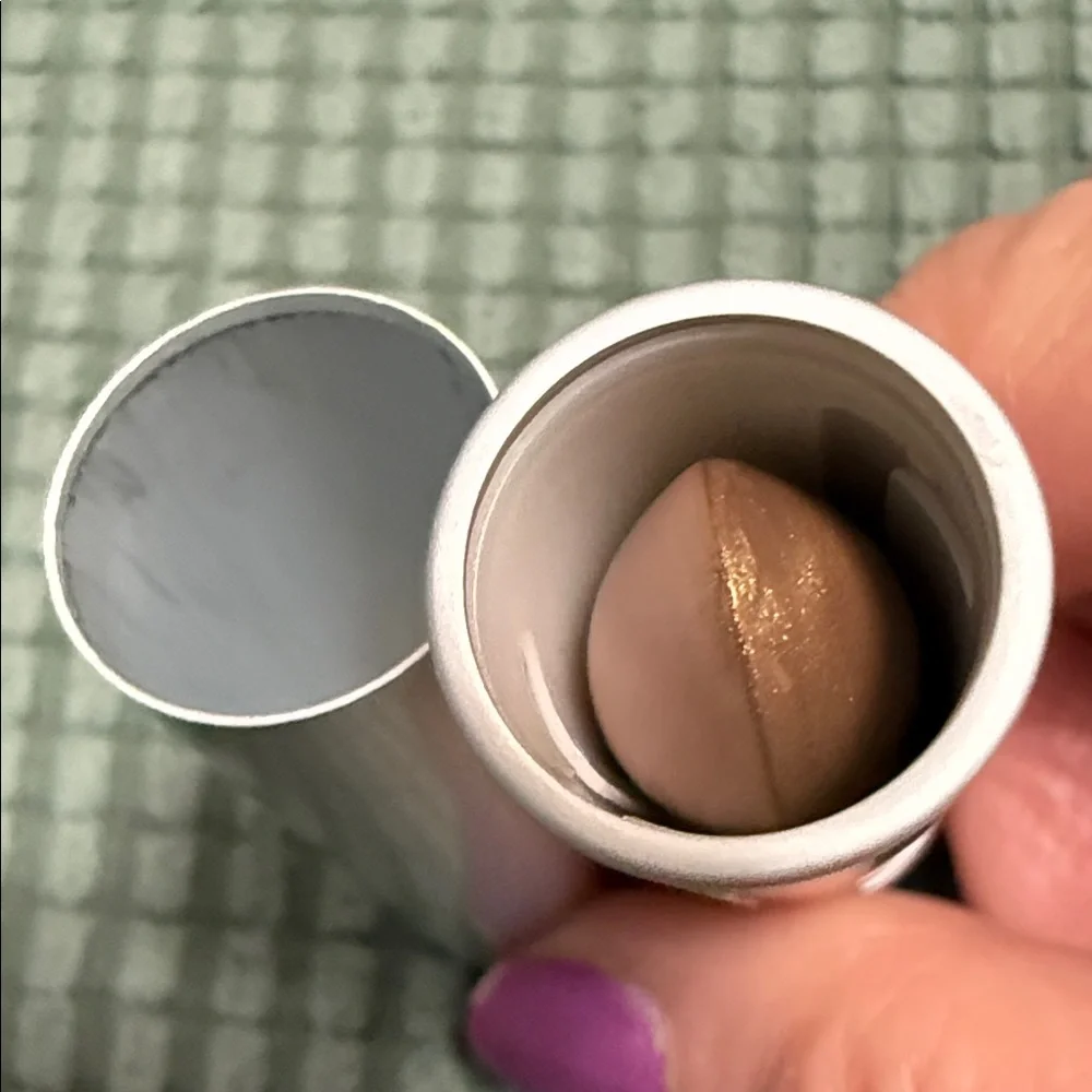 Elegant Cream Sugar Shine Lipstick